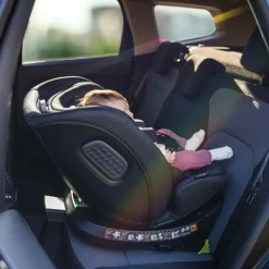 Adore i-size Autostol