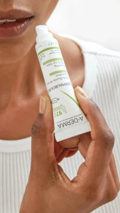 Dermalibour+ Repairing CICA-Lip Balm