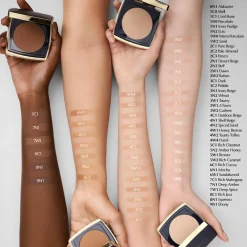 Double Wear Stay-In-Place Matte Powder Foundation