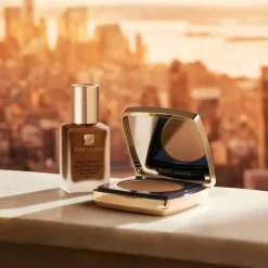 Double Wear Stay-In-Place Matte Powder Foundation SPF 10 Compact