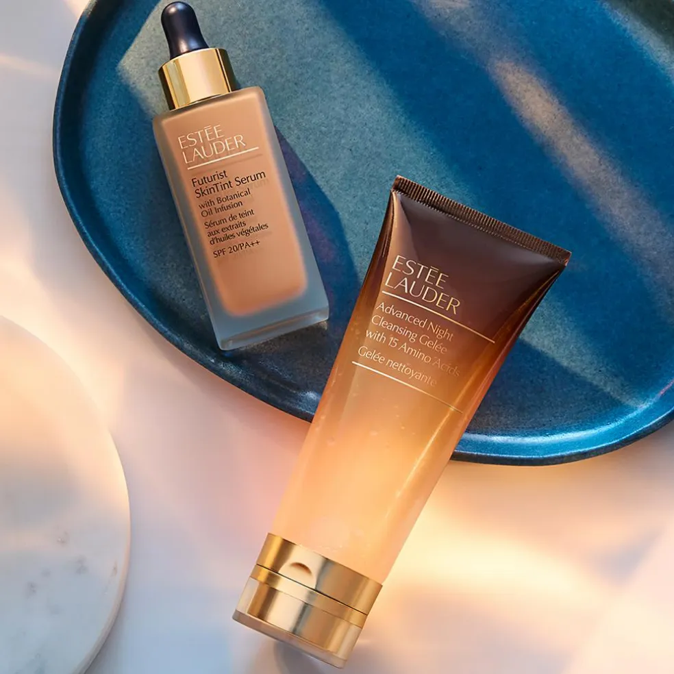 Futurist Skin Tint Serum Foundation SPF20