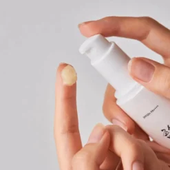 Ginseng Moist Sun Serum SPF50+ PA++++