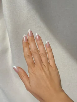 Instant Pro Press-On Manicure