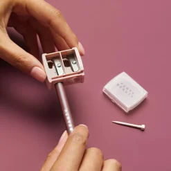 Lip pencil sharpener