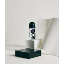 Men Invisible Black & White Deo Roll-On