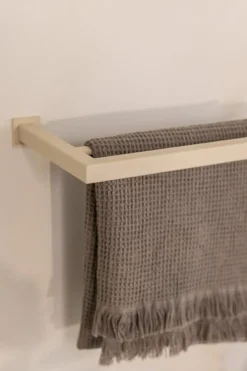 Metallbude Stenni Håndklædeholder