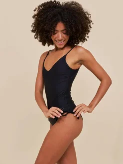 Pantai Justerbar Badedragt