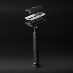 R89 DE Safety Razor