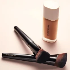 Real Flawless Foundation Brush