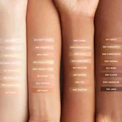 Real Flawless Weightless Perfecting Foundation