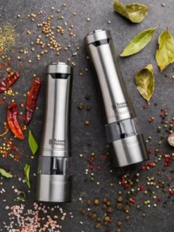 Salt & Pepper grinders