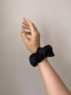 Silke Scrunchie 02