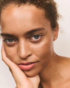 Skin Light Natural Liquid Foundation