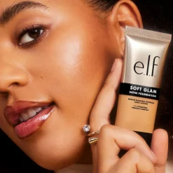 Soft Glam Satin Foundation