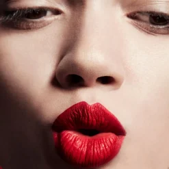 Stunna Lip Paint Longwear Fluid Lip Color