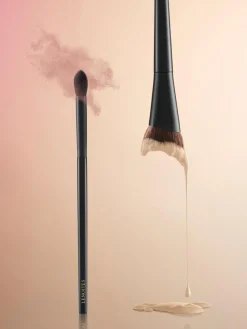 Tapered Blender Brush N°102